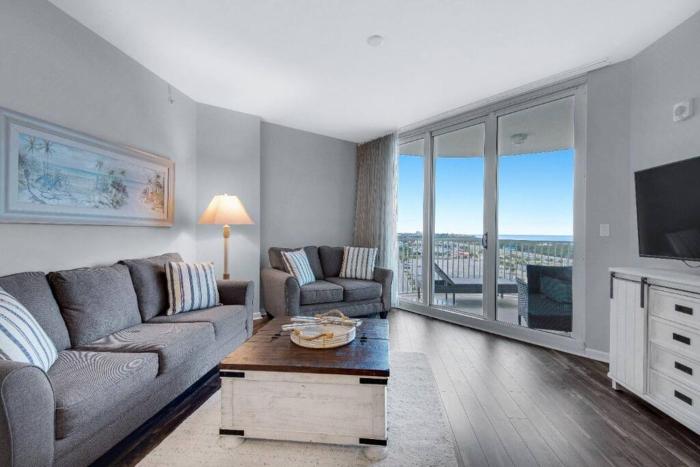 Modern 2-Bedroom Apartment Near Destin Beach