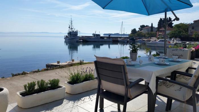 Apartments Sea Reflections