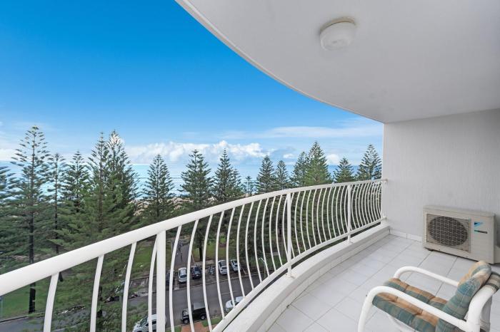 8th Floor Ocean View Apartment