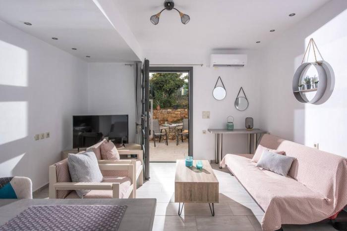 Malena Apartment by 8essentially