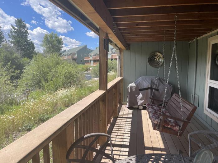 Riverside Retreat in Funky Fraser on Train, Bike and Bus Routes