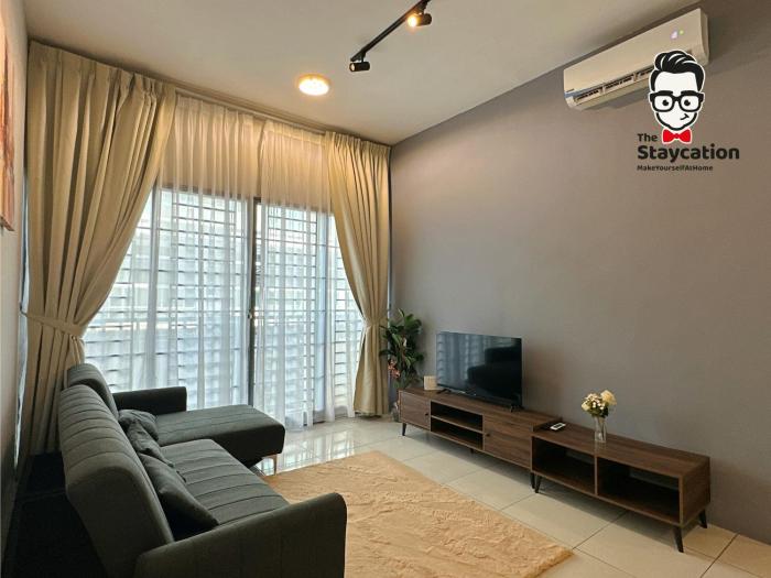 Staycation Homestay 12 Liberty Grove Near Airport