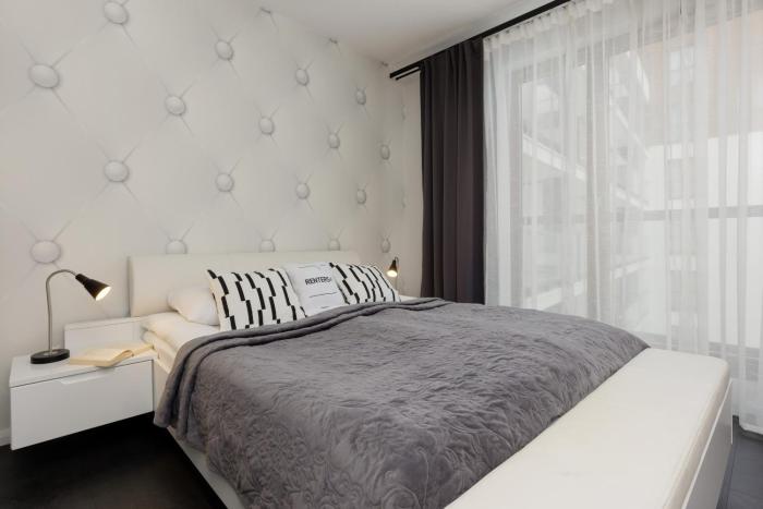 Warsaw City Center Apartment Grzybowska 85 with Parking by Noclegi Renters