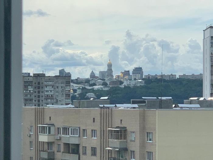 One bedroom on Rusanovka