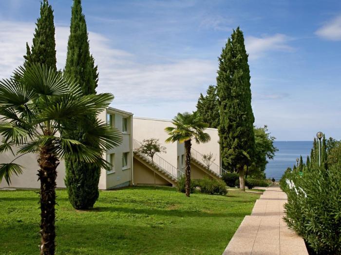 Luxury apartment with a microwave 2 5km from historic Porec