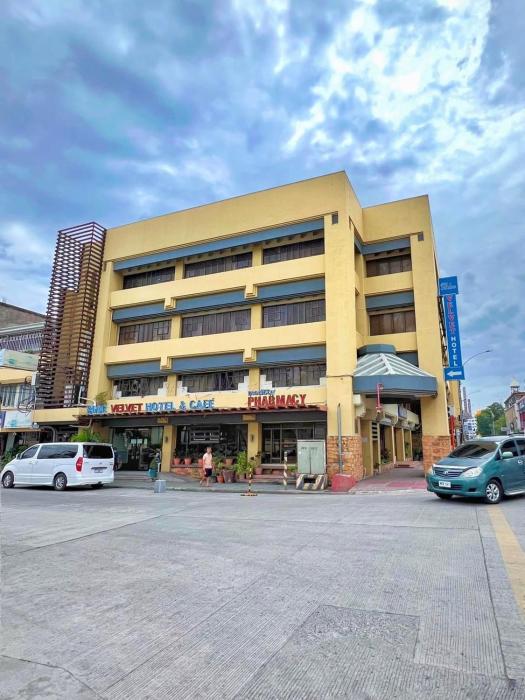 Blue Velvet Hotel -CM Recto