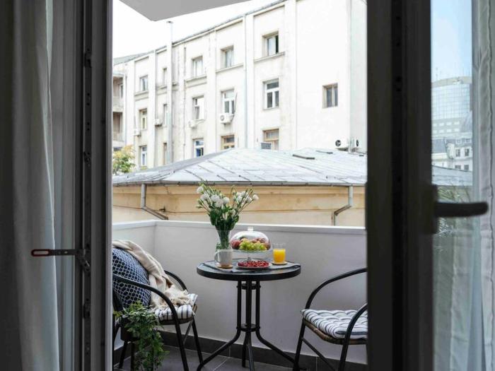 Sunny Large Flat - Top Location - Charming Balcony