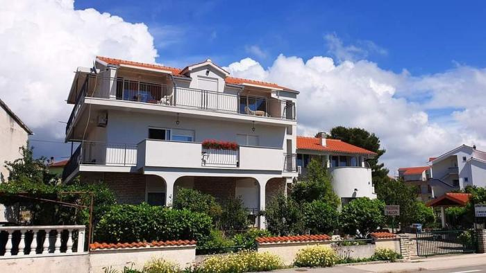 Apartments and rooms by the sea Brodarica, Sibenik - 21536