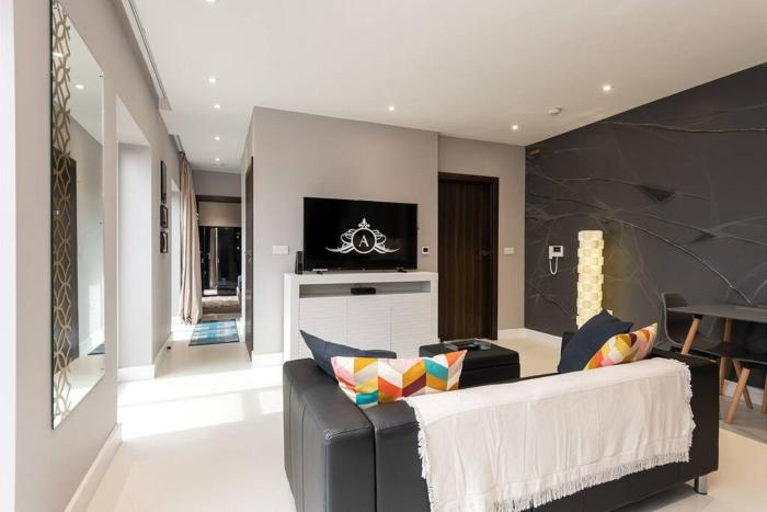 Working Away This Christmas - Apartment 7