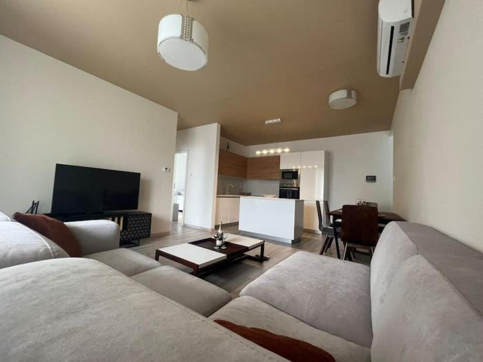 Rezidencia Kmeťova so súkromným parkovaním zdarma, 5 min pešo do centra