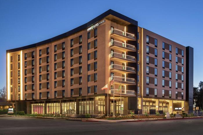 Home2 Suites By Hilton Woodland Hills Los Angeles