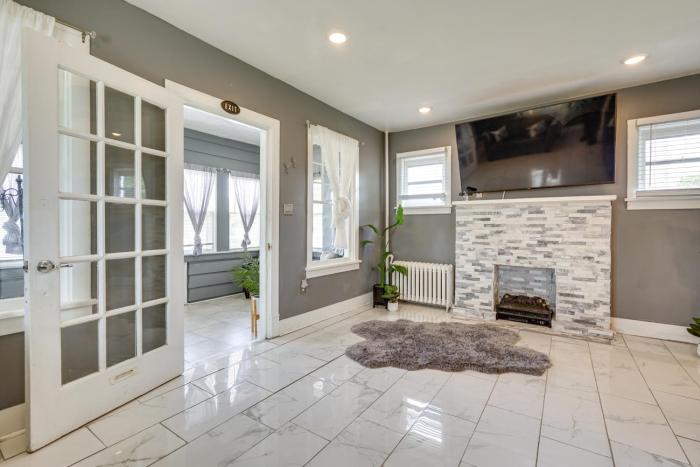 Atlantic City Getaway Near Casinos and Boardwalk!