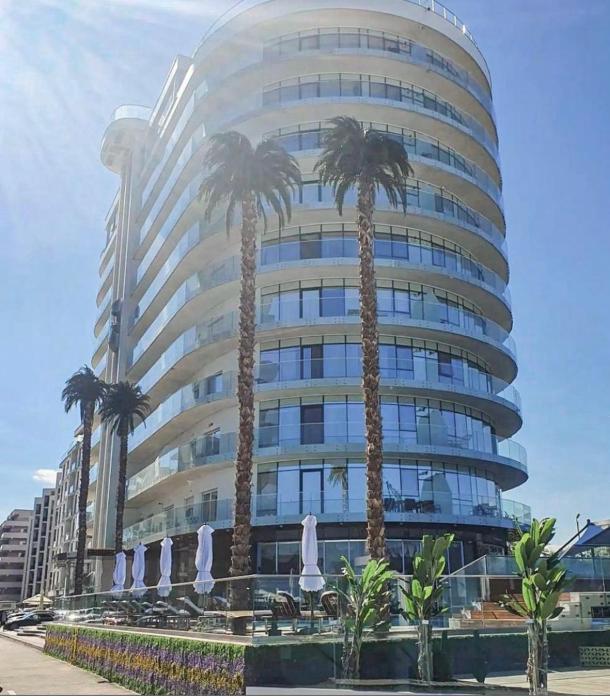 White Tower Studio Mamaia 807
