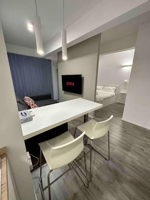 Cozy design studio apartment in Porta Maggiore.