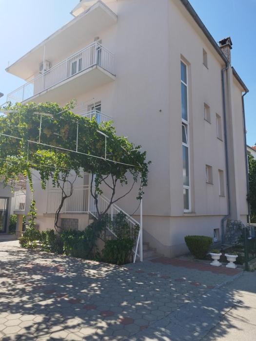 Apartmani Tomislav