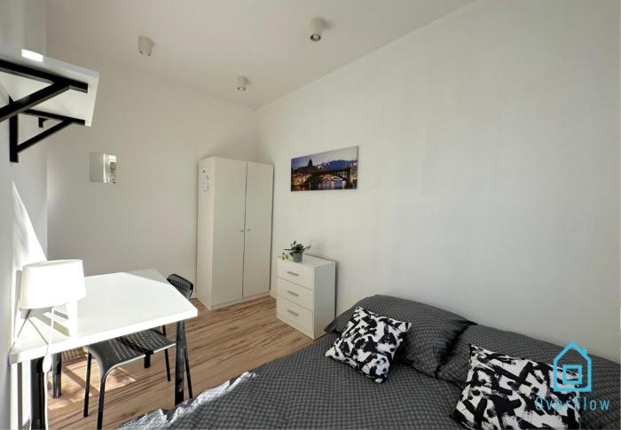 Sobieski Room - Peaceful Retreat, 10 Minutes to Gdańsk Old Town & Seaside