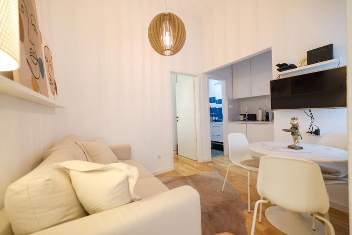 Iadra apartment in city center