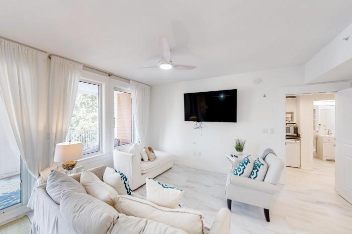 Baytowne Wharf Market Street Inn 336 and 338 Combo