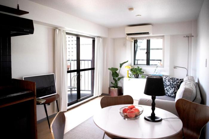#9 3mins to station 1stop to Shinjuku Stylish apartment with plenty of sunlight