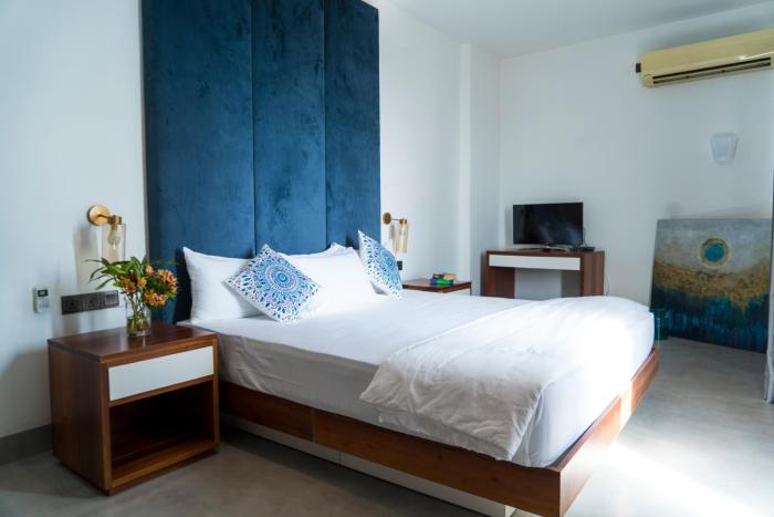 Four Petals Inn