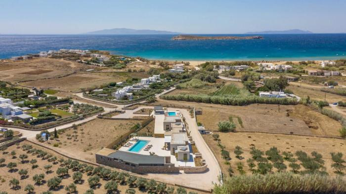 Nuovo Paros-Property of 2 sustainable luxury beach villas