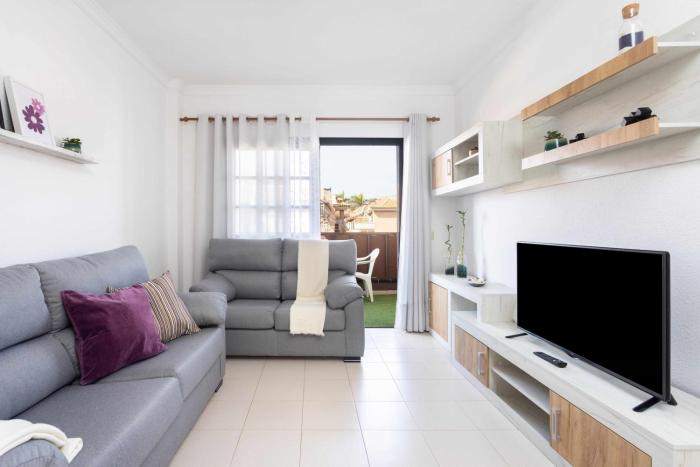 Agradable piso con piscina & playa terraza y WIFI