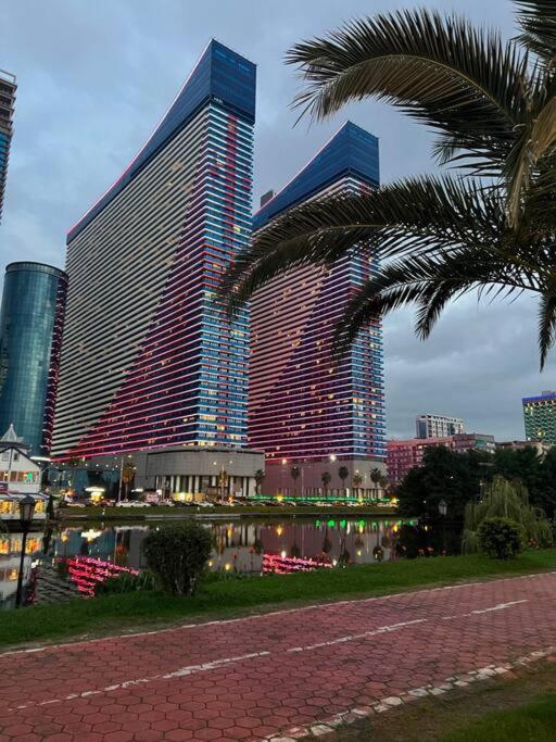 Апартаменты Orbi City