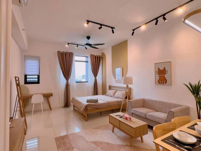 Cozy & Homely Chambers KL@3 Mins Walking Distance to LRT & Monorail