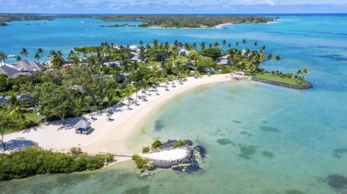 Villa Nénuphar Mauritius with Butler and private Cook