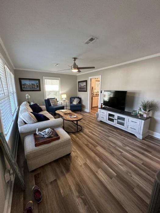 Central Charleston Area Hideaway