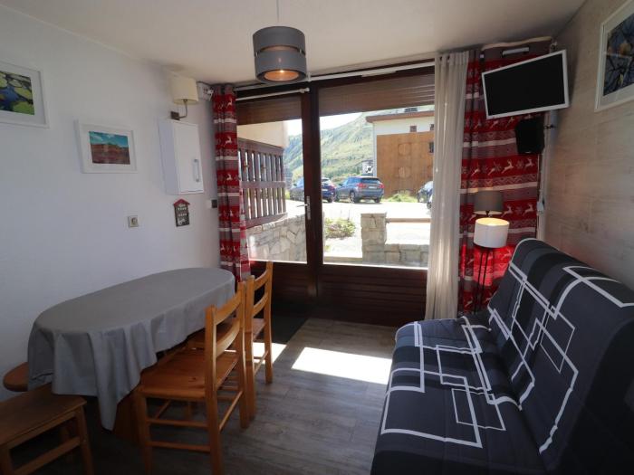 Studio rénové proche pistes et commerces avec balcon - FR-1-502-425