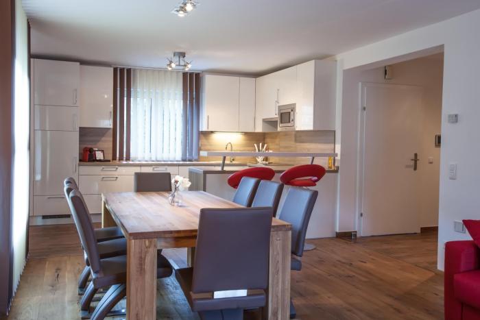 Alpine Appart - Premium Family Apartments and Natural Swimming Pond