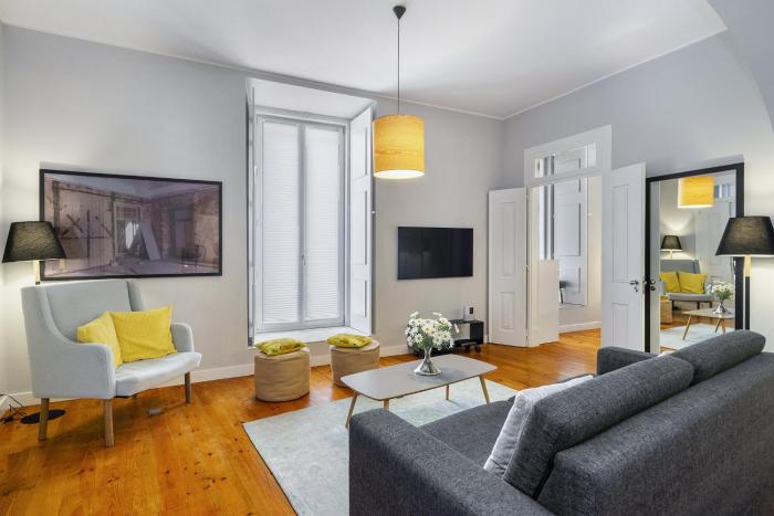 WHome Prime Lisbon Living Great for D Nomads & R Workers