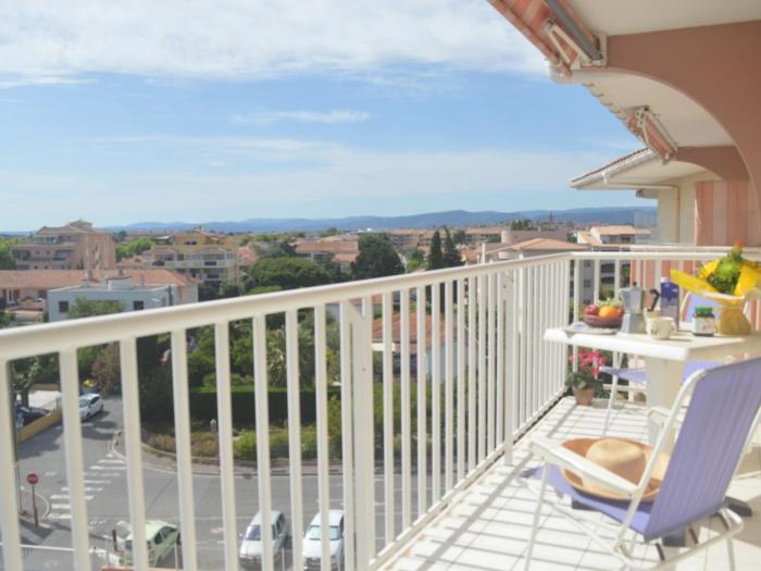Appartement à Fréjus avec terrasse et ménage inclus - FR-1-226A-66