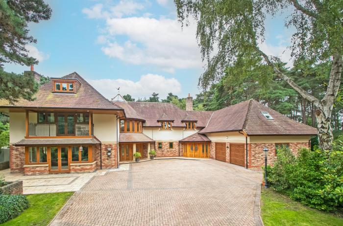 Scotsdale - exclusive family home