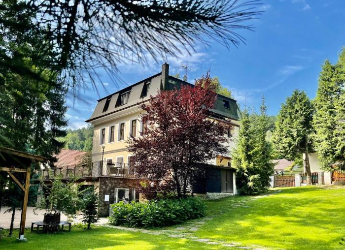 Penzion Kokorin Forest Villa