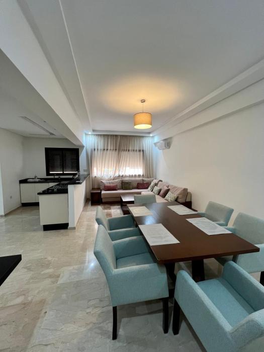 Apparemment deux chambres salon 16