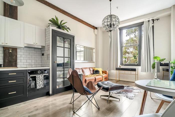 The Stylists House - A ChicCity Landmark