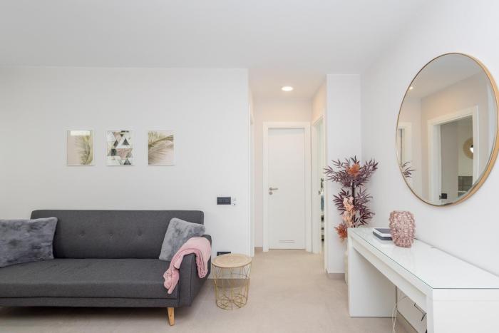 2BR New Pretty Home next to Las Canteras Beach