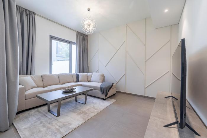Exclusive Spacious Villa I Garden I Tilal Al Ghaf