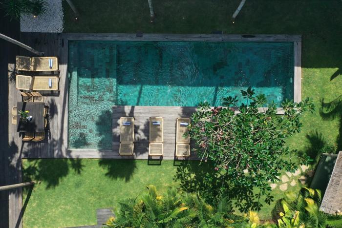 Villa Lileo - Stunning & Bright Luxury 4BR Villa 5 Minutes to Berawa Canggu, Perfect for a Relaxing Getaway