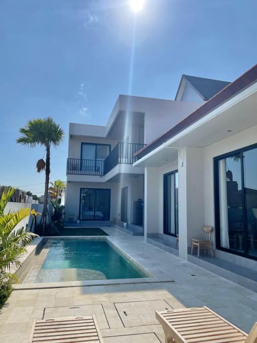 Mega Canggu Guest House