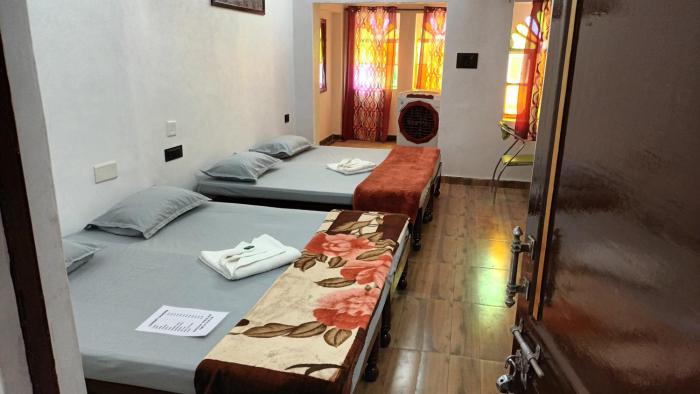 Jag Niwas Guest House & pure veg restaurant