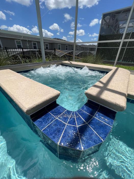 Champions Family Home - Near Disney