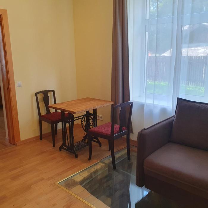 HOT ERNESTINES 7-2 RIGA Enjoy the feel of home and history!