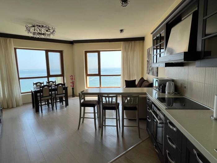 На морето плаж Кабакум, Варна, двустаен с паркомясто On the sea Kabakum beach Varna, one-bedroom apartment with parking lot