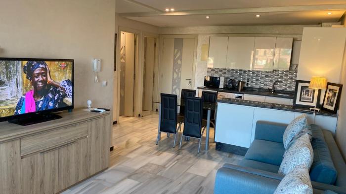 Central Marrakech Stay Bright & Airy with Scenic Gueliz location