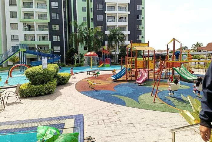 Honeyz Waterpark Homestay.