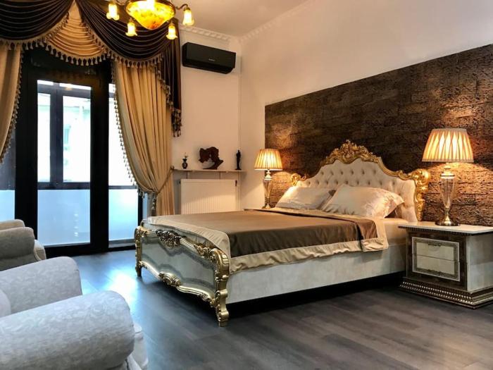 Nice Vintage ap next to Grand Hotel (Ex Inter)