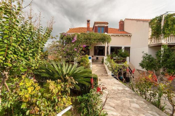 Apartments with parking space Cavtat, Dubrovnik - 2132